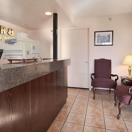 Motel Super 8 By Wyndham Oklahoma Fairgrounds